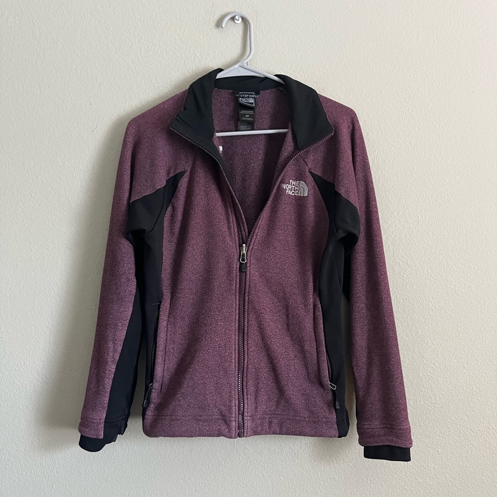 The North Face women’s purple lightweight fleece‎ full zip jacket size small